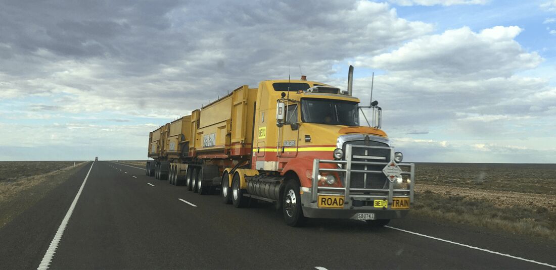 Navigating Kentucky 18-Wheeler Accidents: Why CDL Experience Matters